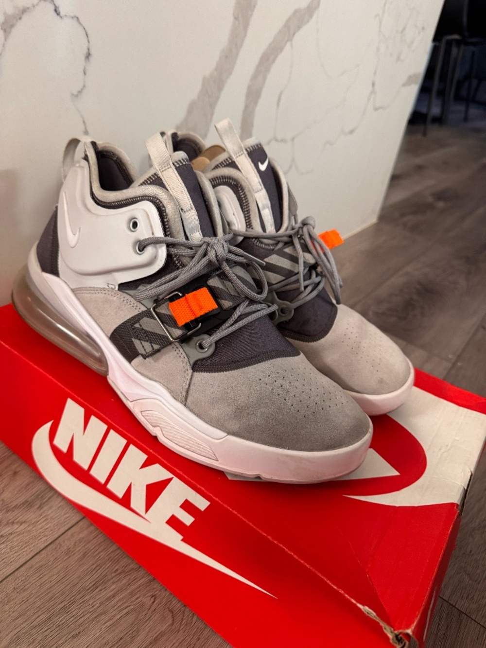 Nike Air Force 270